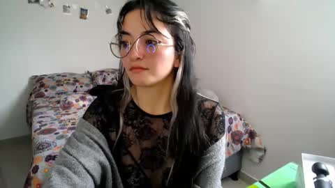 Snapshot of mocca_117 chatting on November 18, 4:00 pm Sam online show from November 18, 4:00 pm