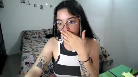 Snapshot of mocca_117 chatting on November 19, 4:12 am Sam online show from November 19, 4:12 am