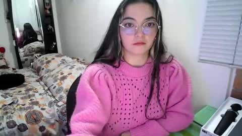 Snapshot of mocca_117 chatting on December 4, 12:42 am Sam online show from December 4, 12:42 am