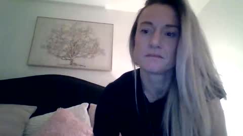 Snapshot of mockingbirds91 chatting on March 24, 3:22 am mockingbirds91 online show from March 24, 3:22 am