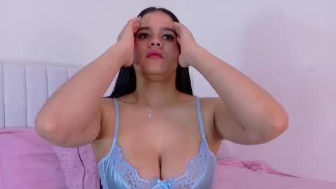 Snapshot of modelross07 chatting on September 16, 7:04 pm zoe ross online show from September 16, 7:04 pm