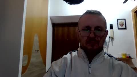 Snapshot of modesto1969 chatting on December 3, 9:13 pm modesto1969 online show from December 3, 9:13 pm