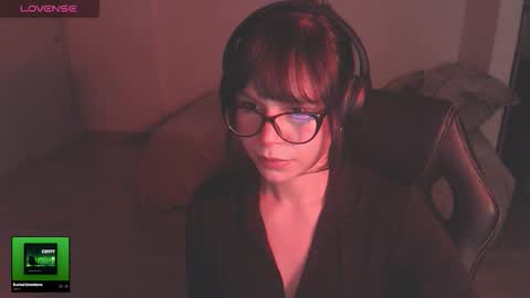 Snapshot of modjo_ chatting on December 14, 5:02 am Modjo online show from December 14, 5:02 am