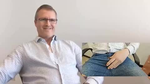 Moe online show from September 22, 7:05 pm