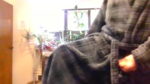 Snapshot of moeblick chatting on December 4, 12:36 pm moeblick online show from December 4, 12:36 pm
