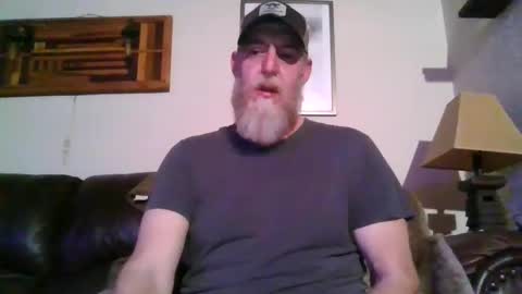 Snapshot of moeblick chatting on December 22, 6:49 am moeblick online show from December 22, 6:49 am
