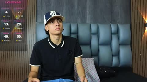 Snapshot of mohamed_malik chatting on June 3, 2:33 pm mohamed_malik online show from June 3, 2:33 pm