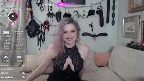 Snapshot of mohawkmischief chatting on October 27, 9:08 pm MohawkMischief online show from October 27, 9:08 pm