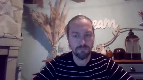 Snapshot of moi9876543210 chatting on January 29, 4:19 pm Julien online show from January 29, 4:19 pm