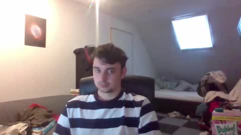 moistbreadstick online show from June 15, 5:04 pm