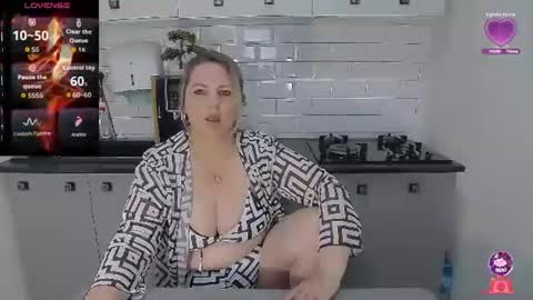 erika online show from June 23, 7:50 am