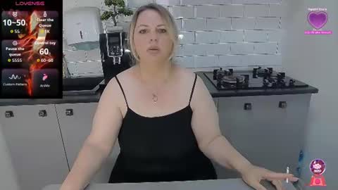 erika online show from June 25, 7:46 am