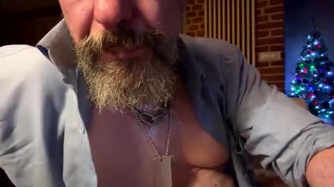 molitsrymale69 online show from December 20, 11:45 pm