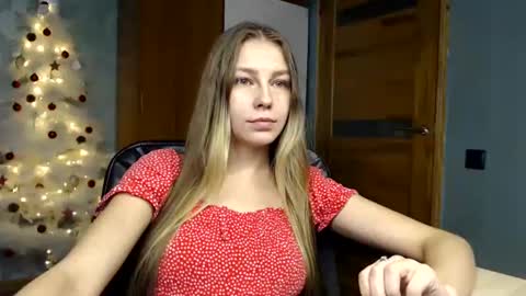 Snapshot of molli_and_tom chatting on December 13, 2:54 am Bitcoin 1P8NuZxsaNsQTx7wJJJ7Ao1mic4nvJPVLC online show from December 13, 2:54 am