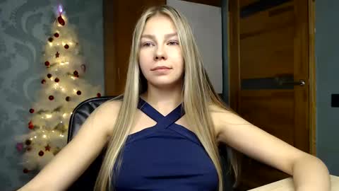 Snapshot of molli_and_tom chatting on January 25, 6:24 pm Bitcoin 1P8NuZxsaNsQTx7wJJJ7Ao1mic4nvJPVLC online show from January 25, 6:24 pm