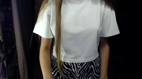 Snapshot of molli_and_tom chatting on September 21, 11:50 pm Bitcoin 1P8NuZxsaNsQTx7wJJJ7Ao1mic4nvJPVLC online show from September 21, 11:50 pm