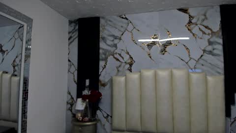 Hey Guys  Im Mollie online show from December 22, 12:13 pm