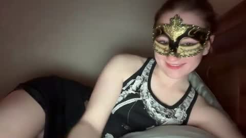 Snapshot of molls_xx chatting on June 14, 11:51 pm Molly online show from June 14, 11:51 pm