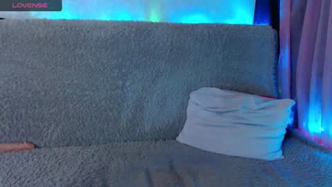 Snapshot of molly1sex chatting on December 15, 5:56 am Molly1sex online show from December 15, 5:56 am