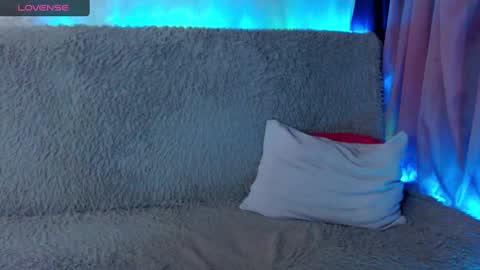 Snapshot of molly1sex chatting on January 18, 9:13 am Molly1sex online show from January 18, 9:13 am