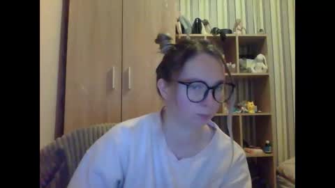 Snapshot of molly971345 chatting on February 8, 9:51 pm molly971345 online show from February 8, 9:51 pm