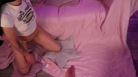 Molly online show from May 7, 3:01 am