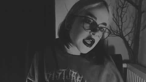 Snapshot of molly_crow chatting on January 16, 9:19 pm Molly Crow online show from January 16, 9:19 pm