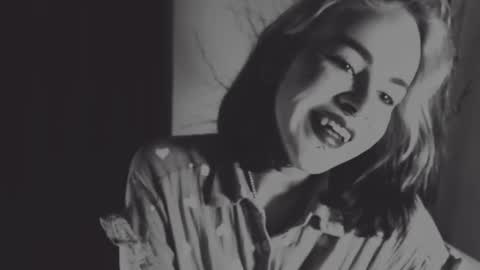 Snapshot of molly_crow chatting on January 21, 9:57 am Molly Crow online show from January 21, 9:57 am