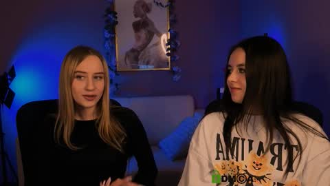 Snapshot of molly_lesser chatting on December 17, 3:51 pm molly_lesser online show from December 17, 3:51 pm