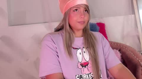 Snapshot of molly_logan chatting on November 26, 8:54 pm molly_logan online show from November 26, 8:54 pm