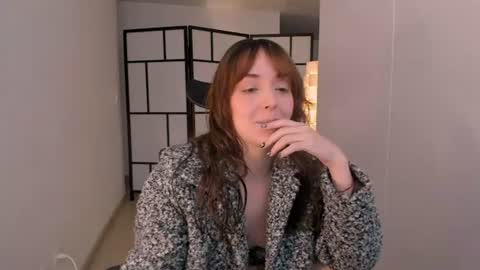   MOLLY   online show from June 19, 2:21 pm