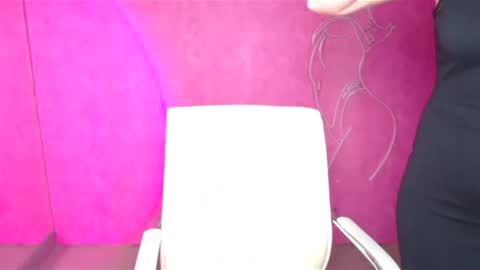 Snapshot of molly_mis chatting on December 21, 10:06 am Molly online show from December 21, 10:06 am