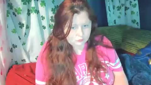 molly_moons online show from June 29, 9:59 pm