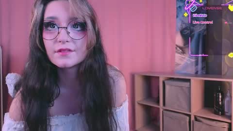 Snapshot of molly_phoenix chatting on October 29, 8:21 pm Molly online show from October 29, 8:21 pm