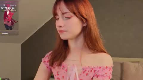 Snapshot of molly_rougge chatting on September 10, 1:05 am Molly online show from September 10, 1:05 am