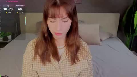 Snapshot of molly_rougge chatting on November 10, 12:31 am Molly online show from November 10, 12:31 am