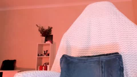 Molly online show from March 14, 3:01 am