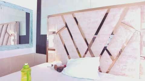 Snapshot of molly_sweetee chatting on October 17, 1:42 am Yuli online show from October 17, 1:42 am