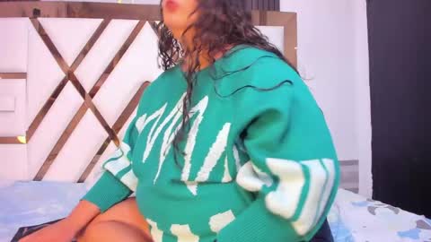 Snapshot of molly_sweetee chatting on June 7, 1:43 am Yuli online show from June 7, 1:43 am