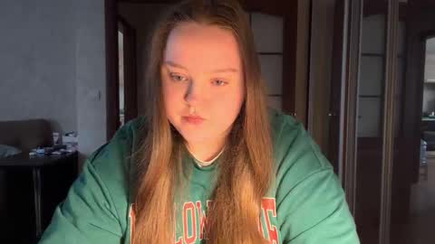 Snapshot of mollyas chatting on April 23, 3:03 pm Alice online show from April 23, 3:03 pm