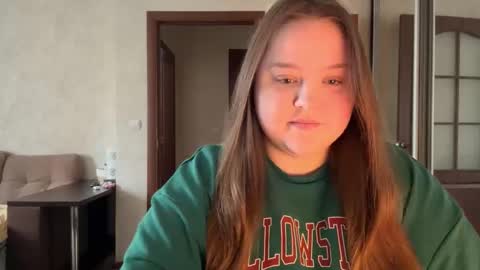 Snapshot of mollyas chatting on April 27, 2:26 pm Alice online show from April 27, 2:26 pm