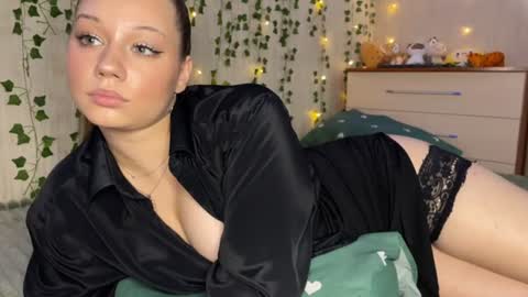 Molly online show from July 31, 9:09 am