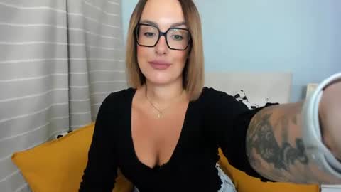 Snapshot of mollycrazy chatting on July 8, 7:18 pm MollyCrazy online show from July 8, 7:18 pm