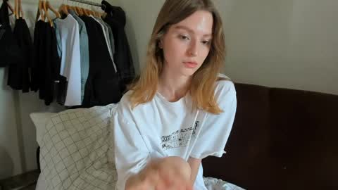 Snapshot of mollydangerous chatting on May 21, 8:43 am Taisha online show from May 21, 8:43 am
