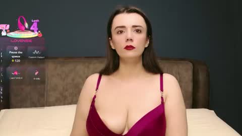 Snapshot of mollygreens chatting on June 21, 7:49 pm Molly online show from June 21, 7:49 pm