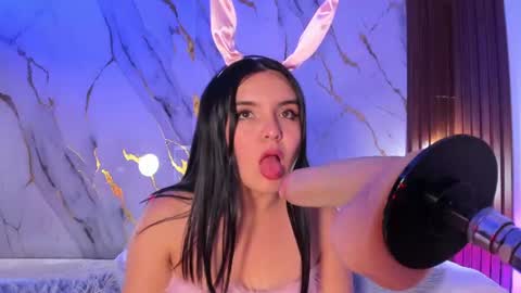 New girl Emily Valentina  Michelle online show from June 16, 11:51 pm