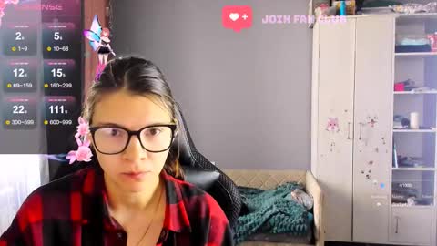 Snapshot of mollylollipop20 chatting on September 30, 5:01 am KIRA online show from September 30, 5:01 am