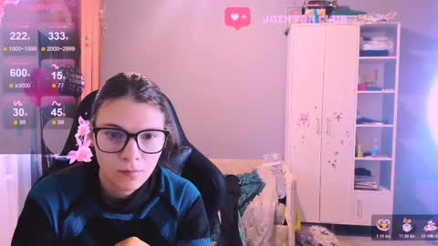  KIRA  online show from November 1, 2:13 am