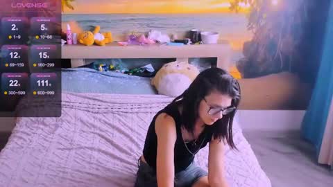  KIRA  online show from June 25, 2:33 am