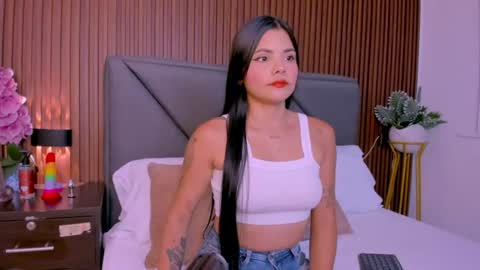 mollylove_ online show from June 23, 7:12 pm